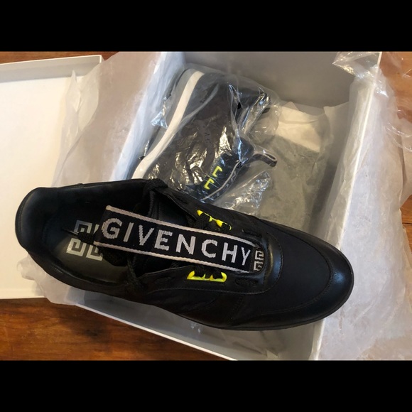 Givenchy TR3 runners SS19 collection size 41 (8) - Picture 1 of 4